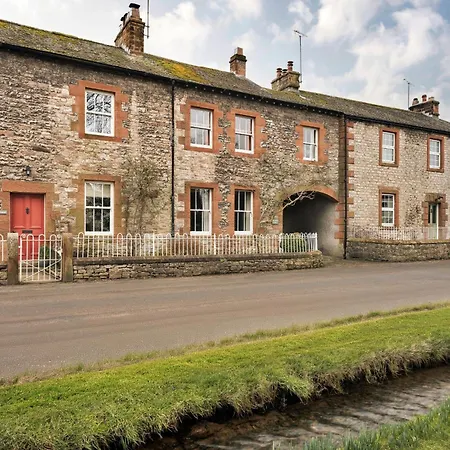 Finest Retreats - Bourne Edge * Morland