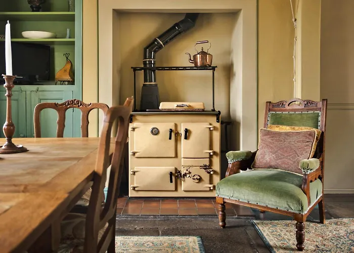 Finest Retreats - Bourne Edge